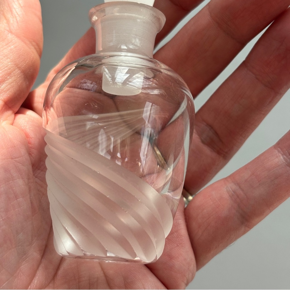 VTG Lenox Windswept Crystal Perfume Bottle Lead Crystal Made in USA Frosted Clea - Picture 8 of 14